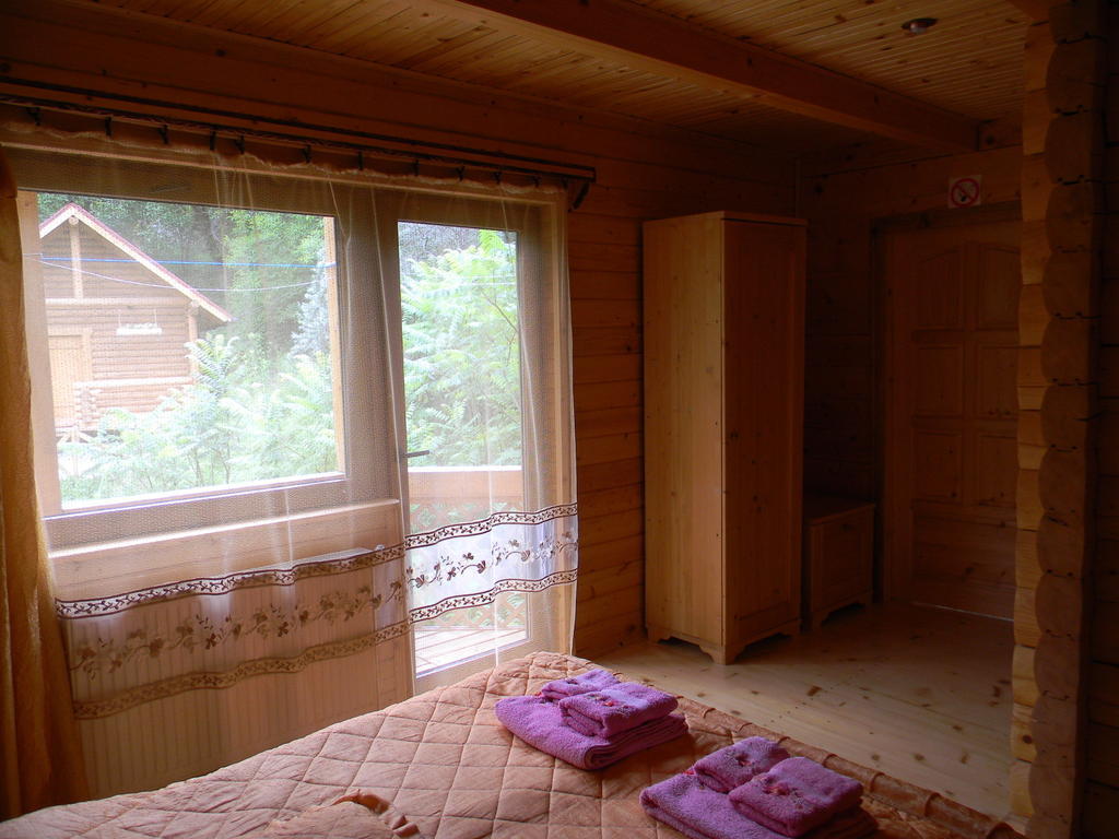 Guсulka Ksenia Villa Kosiv Værelse billede